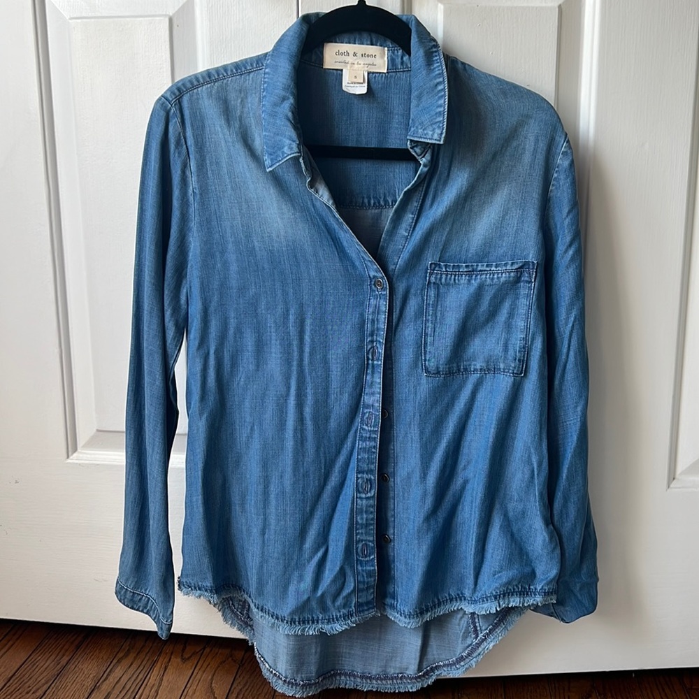 Cloth & Stone Denim Button down, Small